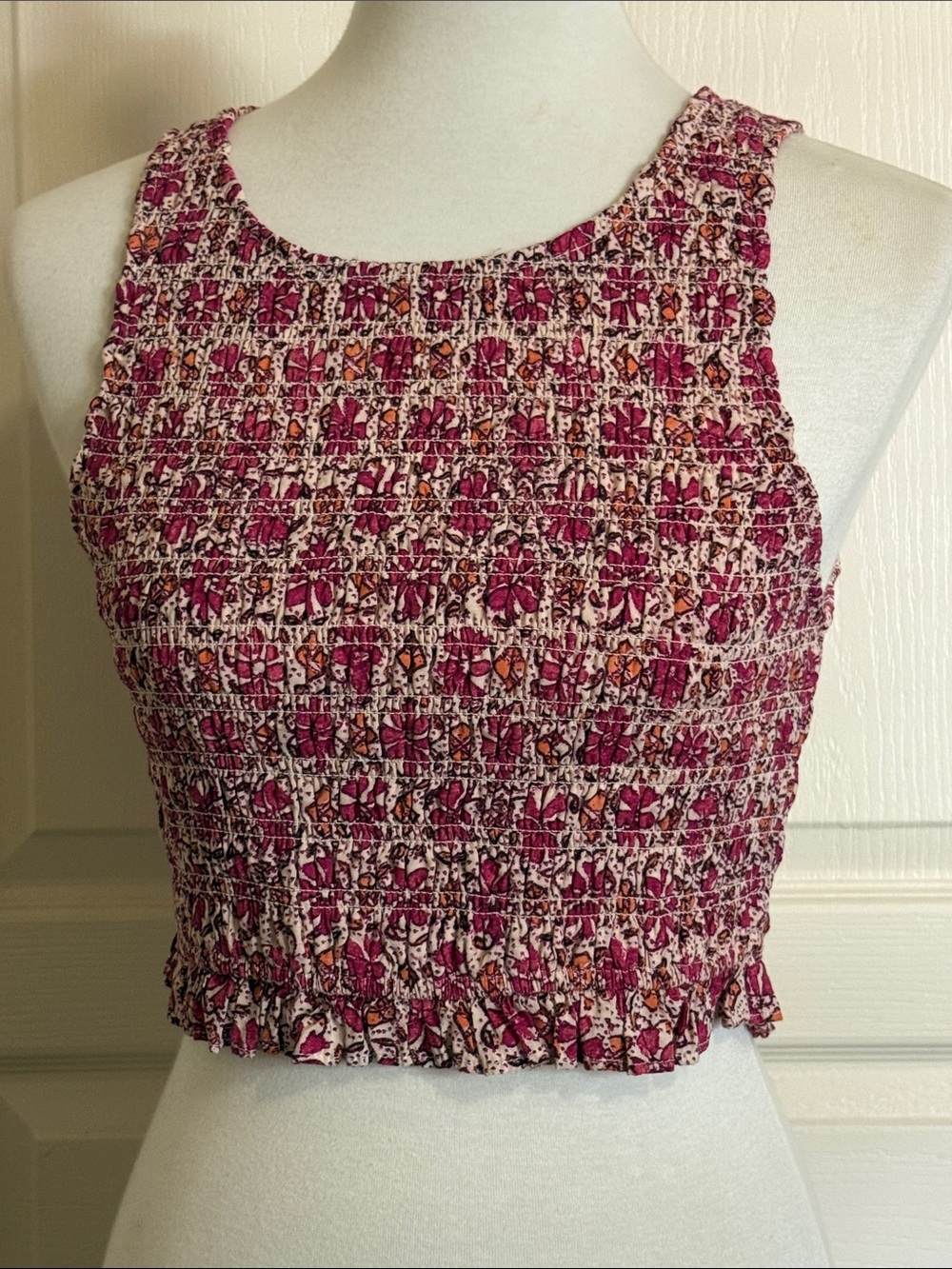 Forever 21 Pink Floral Smocked Crop Top Juniors Medium